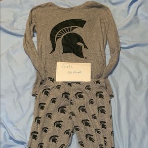 Pajamas Gray and green Girls medium